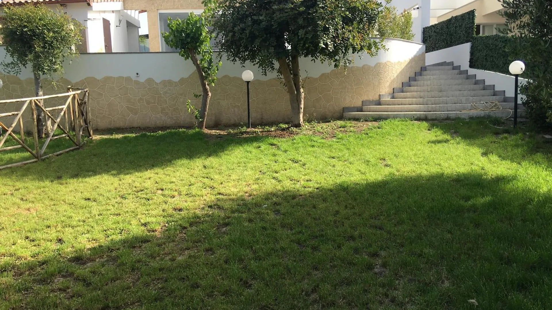Villa Relax Con Giardino A Brucoli Tra Siracusa E Catania contacts